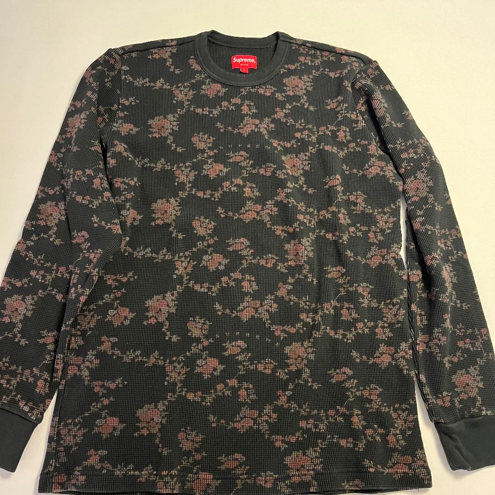 Supreme Long Sleeve Thermal Large New without Tags